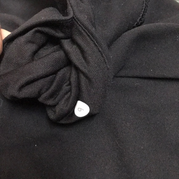 Lululemon Wunder Under Crops Original 6 - Picture 2 of 4